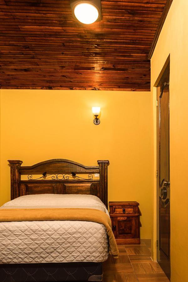 Hotel Residencia Del Puente Quetzaltenango Exterior photo